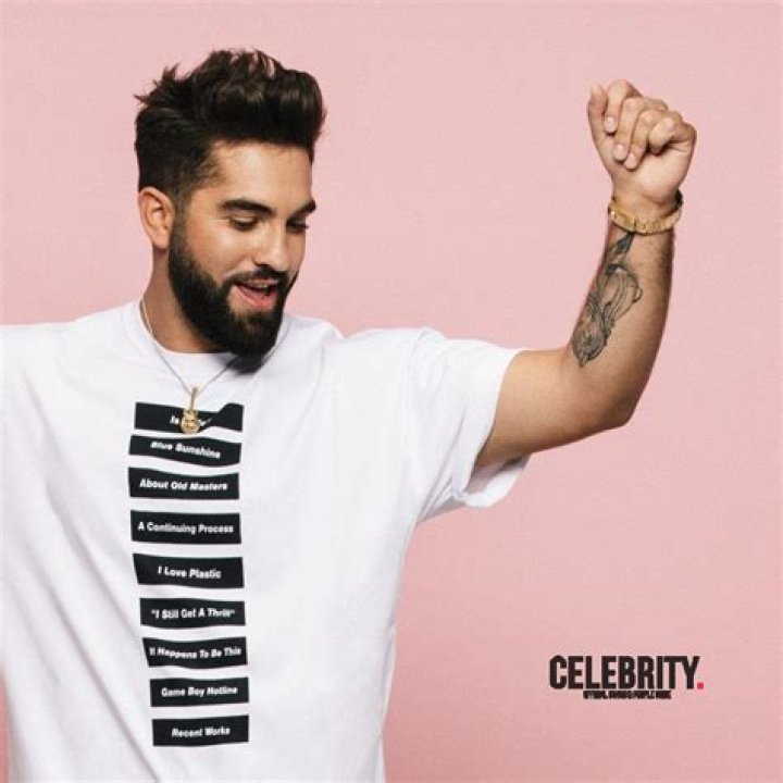 Kendji Girac Wiki, Biographie, Age, Taille, Mariage, Contact & Informations