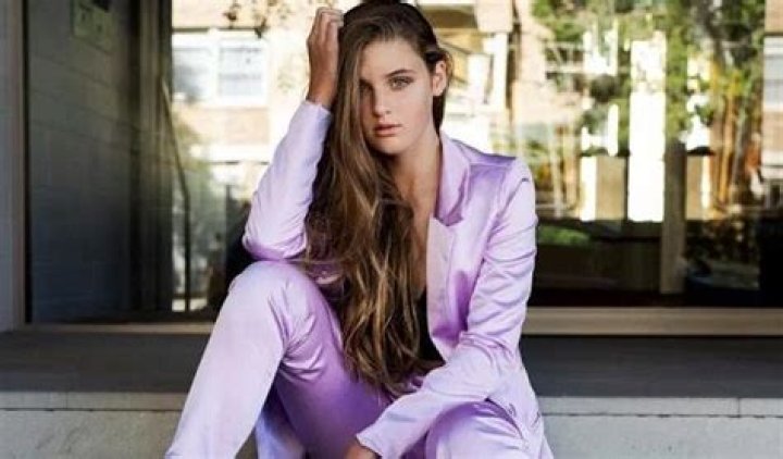 Savannah Clarke Height, Weight, Age, Boyfriend, Biography & Family